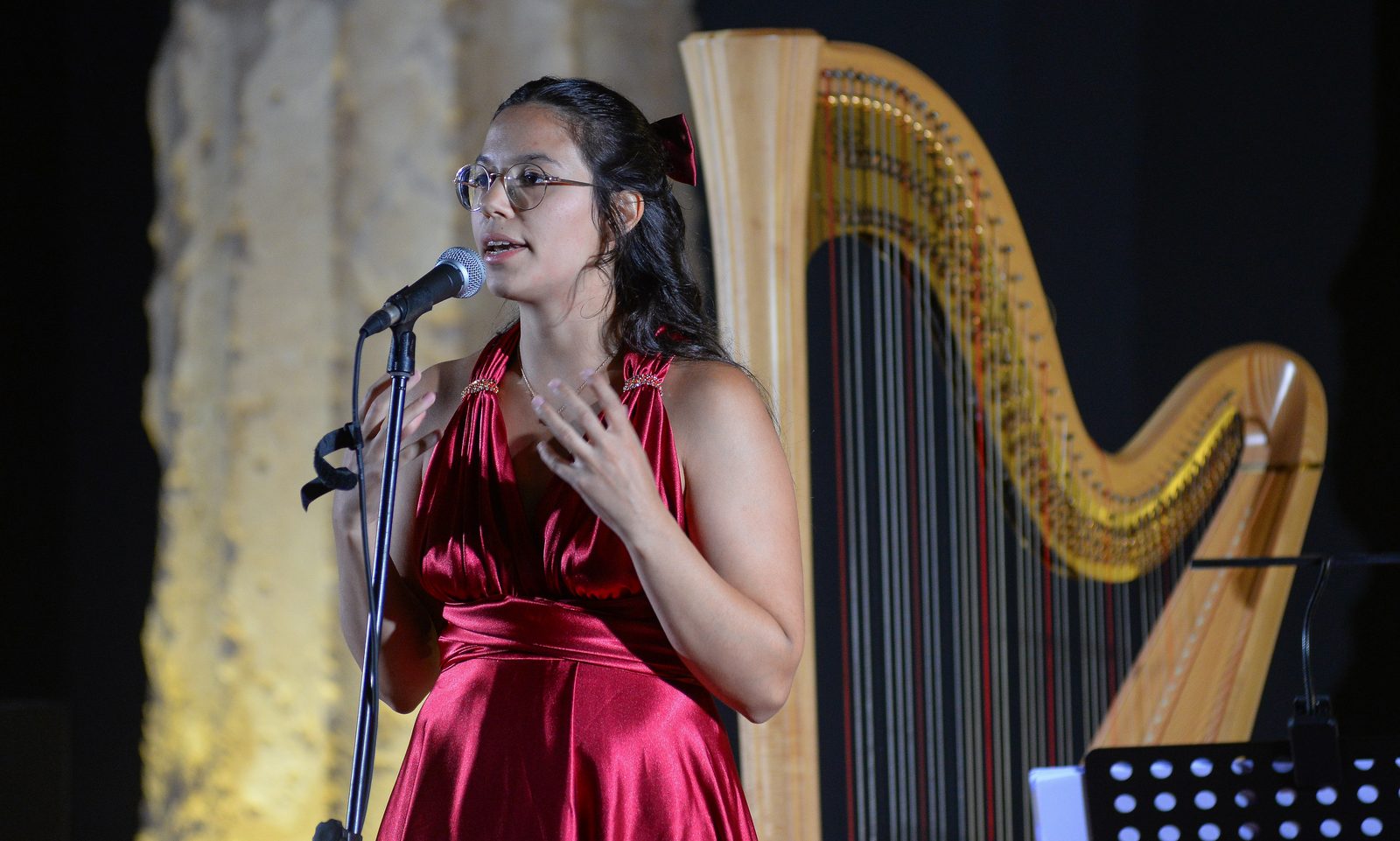 Francesca Campo performing live in concert